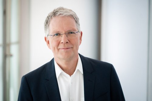 2025_09_02_Henze_Arnd_aktuelles_portrait