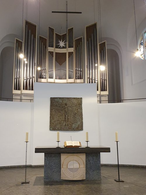 2 Kirchen