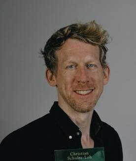 LitDOM - ES GIBT EINEN GOTT UND IHR IST LANGWEILIG vor